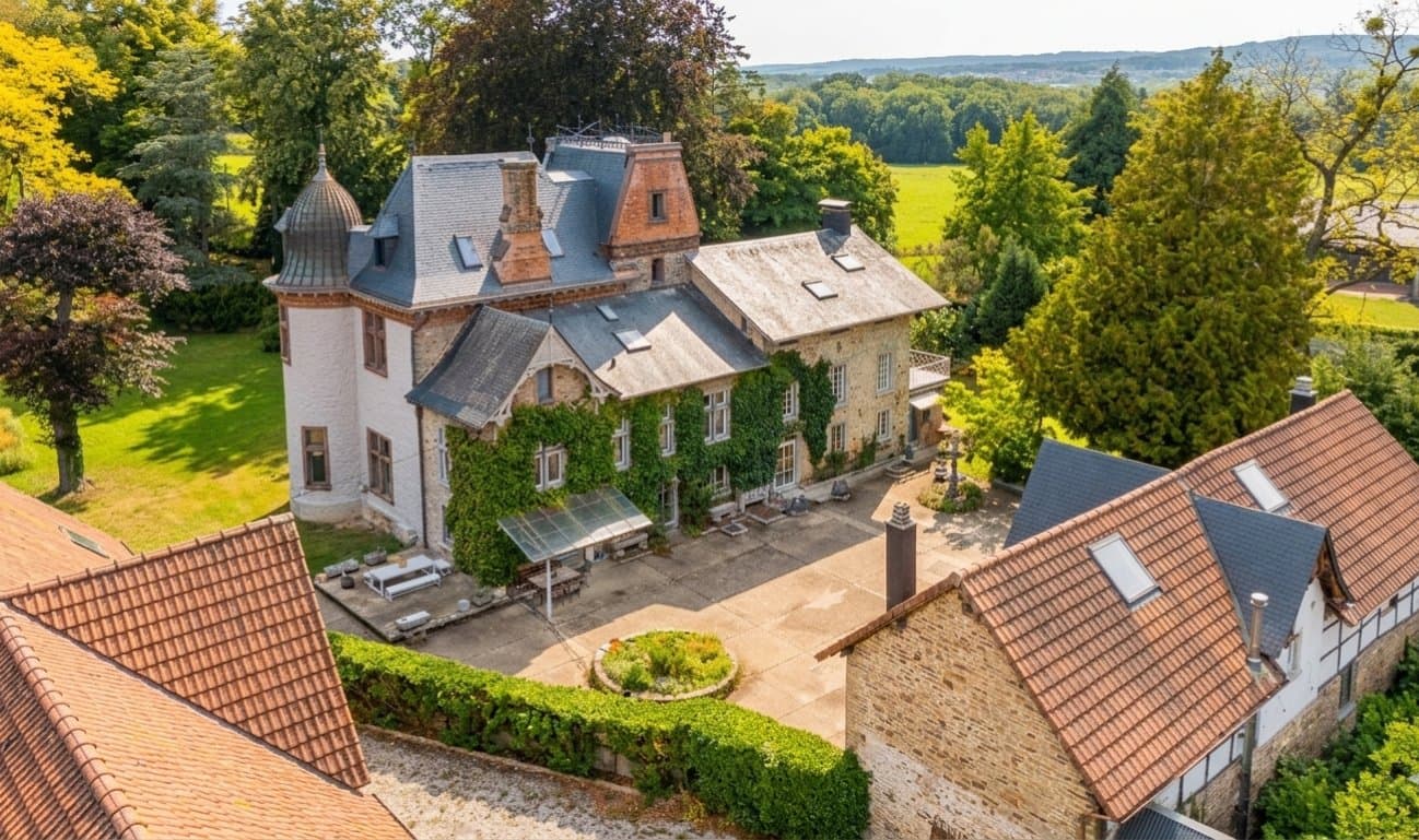 Château Les Trois Roix 700.0 Sqm With Independent Guest Accommodation 3