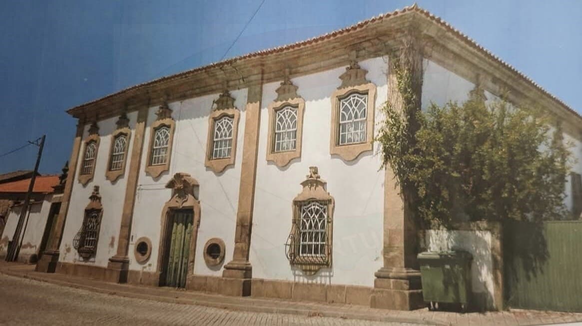 Exceptional 10-Bedroom Château in Coriscada, Portugal 2