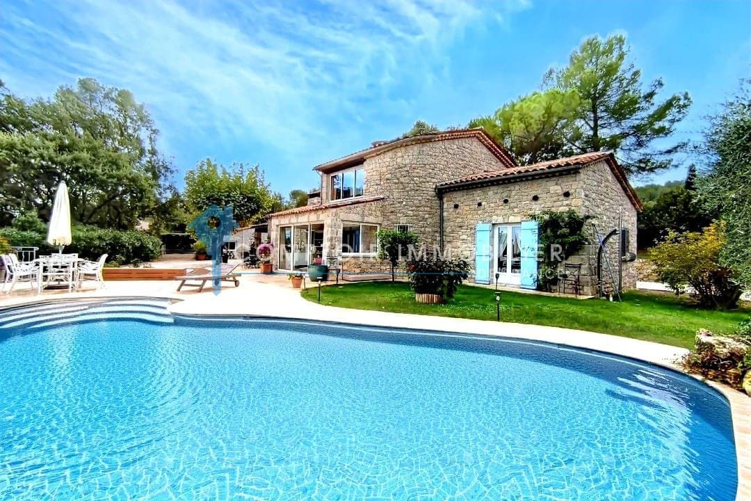 Exceptional Villa with Panoramic Terrace and Equestrian Facilities 2