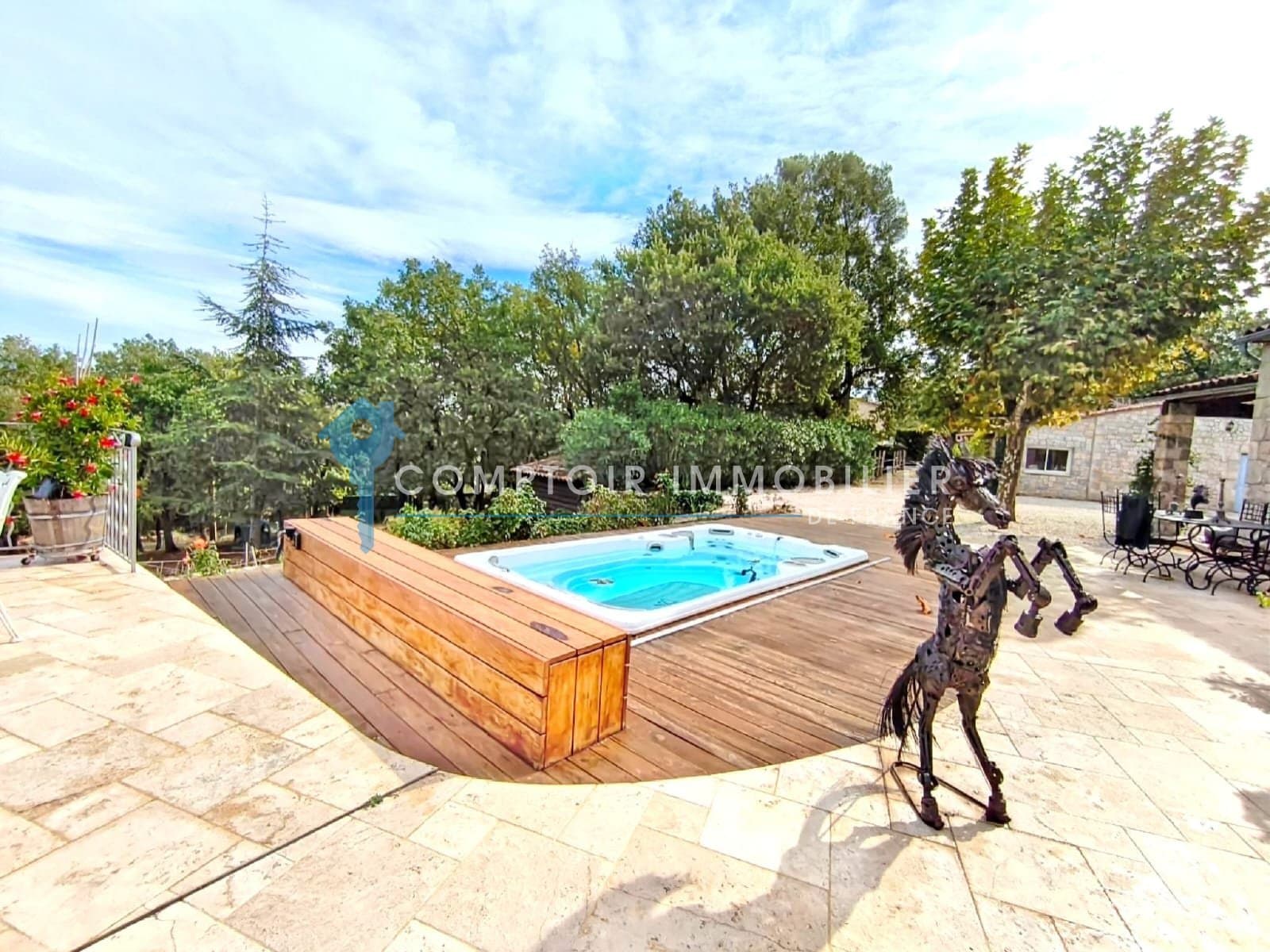 Exceptional Villa with Panoramic Terrace and Equestrian Facilities 4