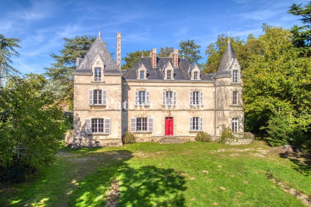 19th Century Mansion With Walled Orchard And Vegetable Garden