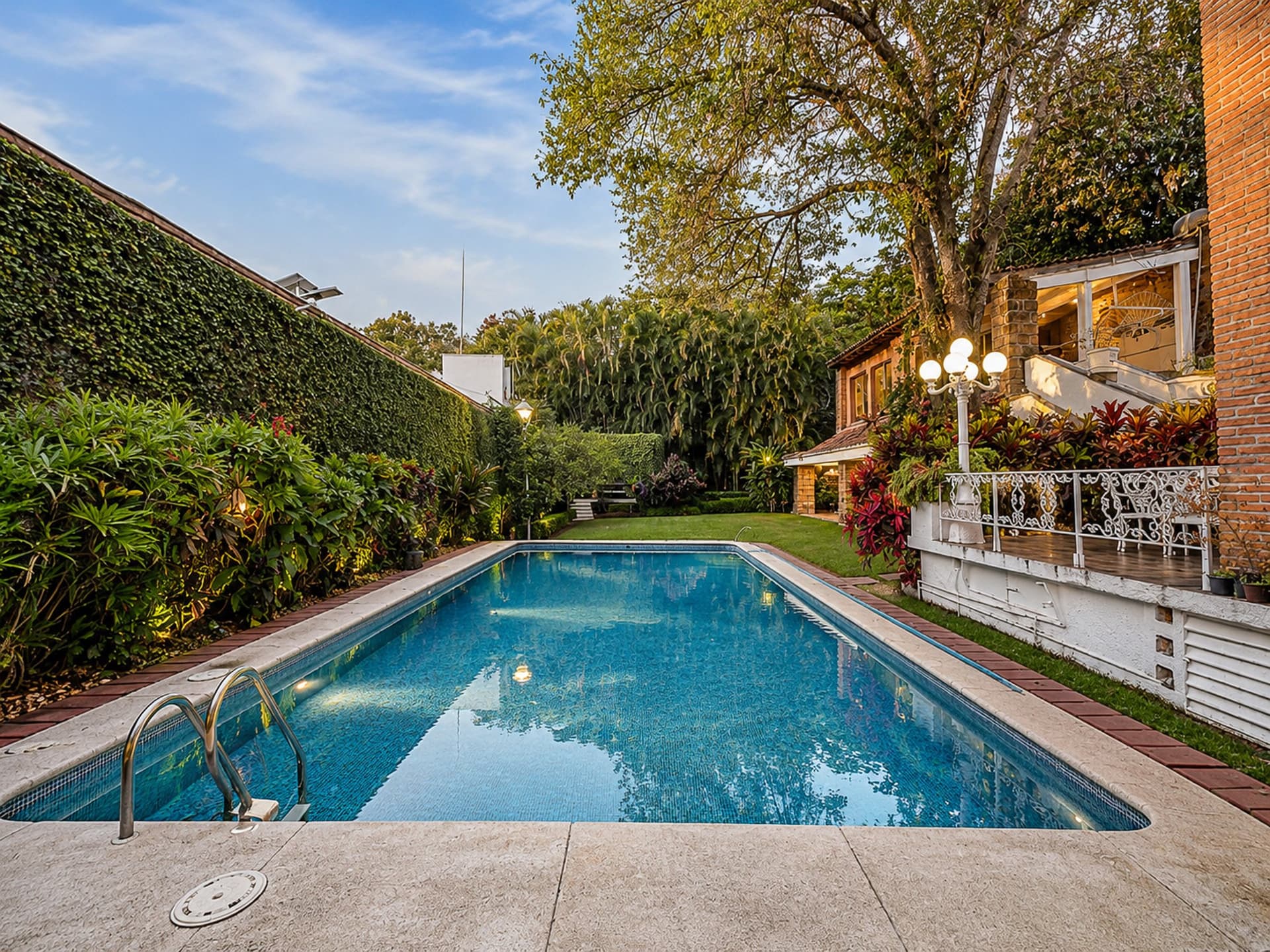 Luxurious Garden Estate with Semi-Olympic Pool and Natural Stream 5