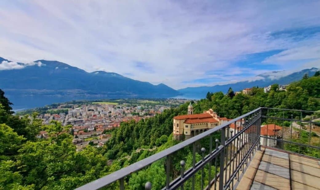 Elegant 1904 Castle With Breathtaking Views Of Lake Maggiore
