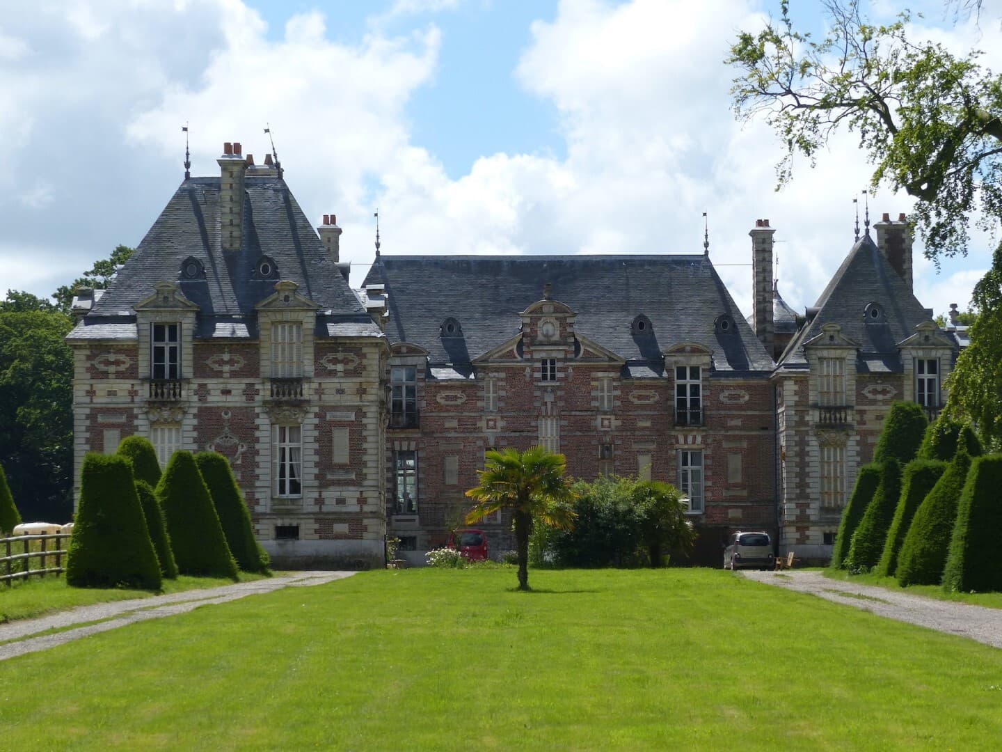 Castle 885 Sqm 20 Bedrooms 2