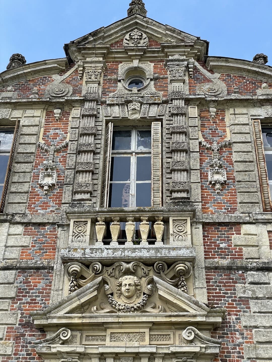 Castle 885 Sqm 20 Bedrooms 3