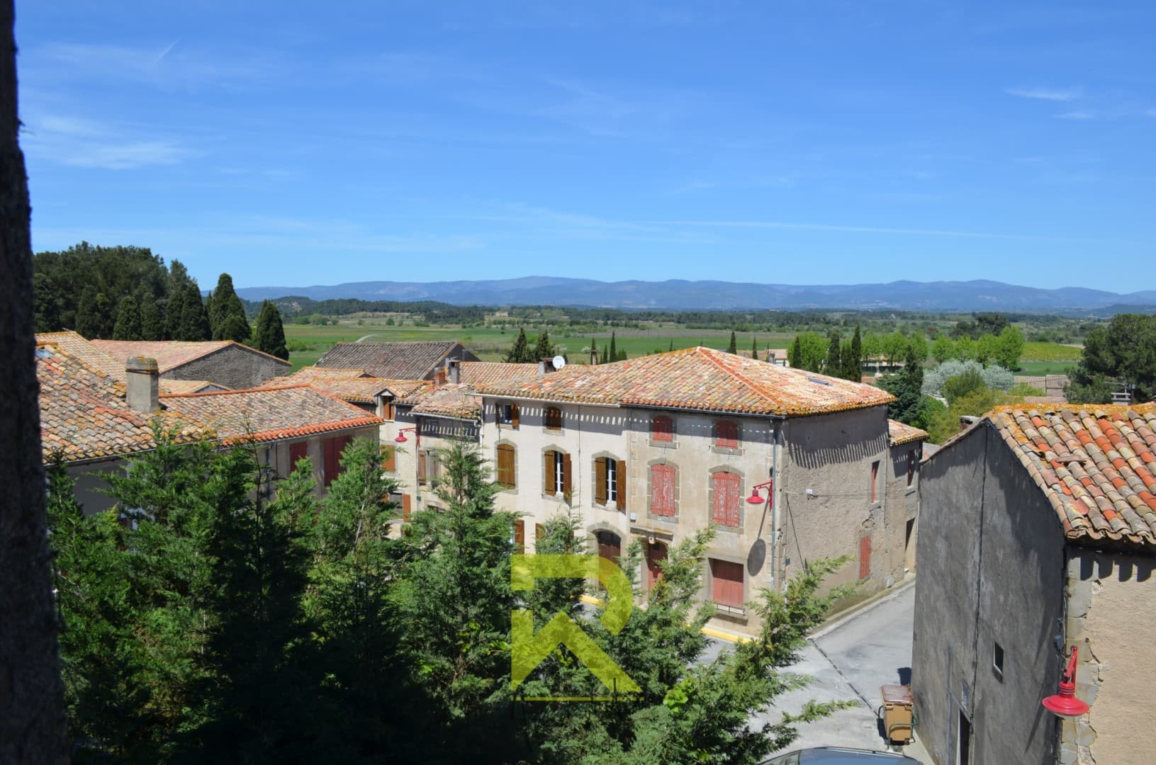Historic Castle with 12 Bedrooms and Breathtaking Views 2