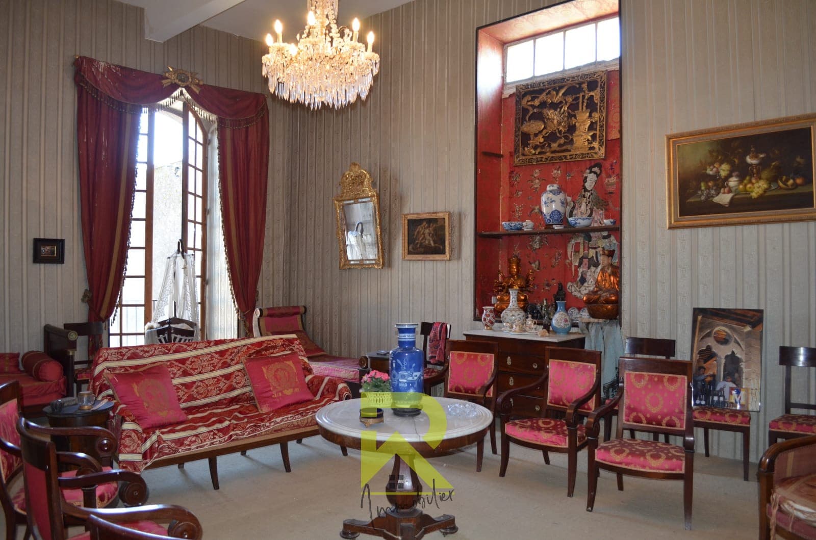 Historic Castle with 12 Bedrooms and Breathtaking Views 5