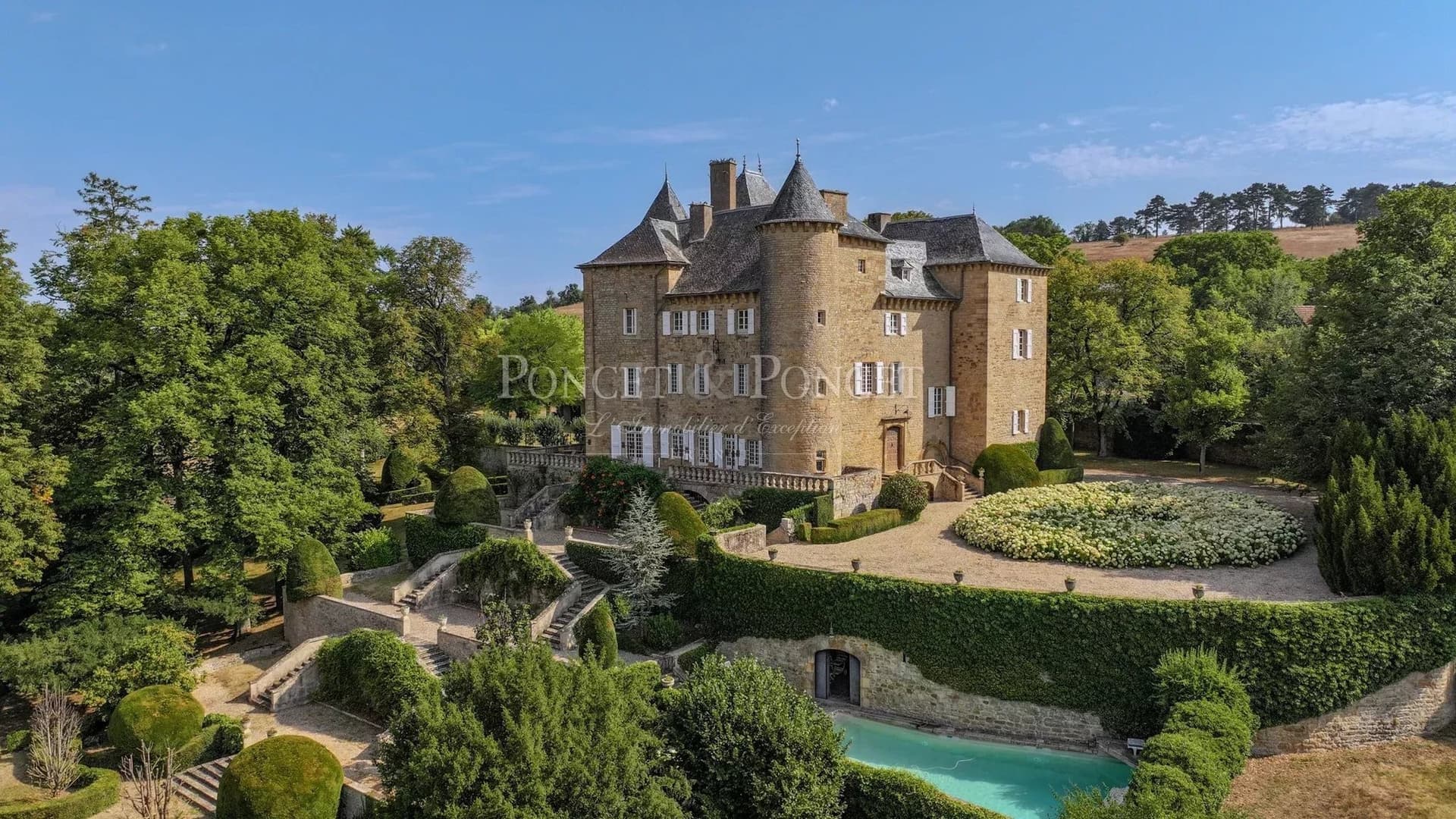 Renovated 13th Century Castle With Magnificent Park And Swimming Pool 4