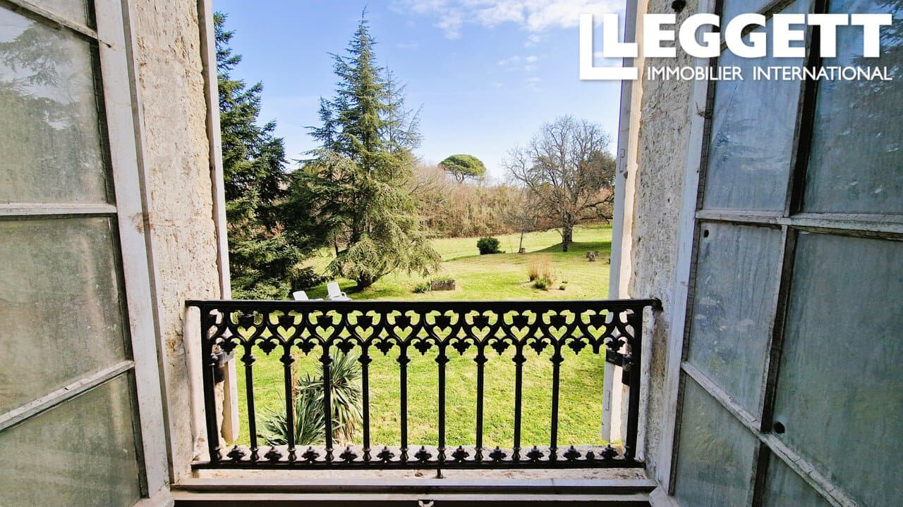 Château With 5 Bedrooms, Caretaker's Cottage And Stunning Views 3