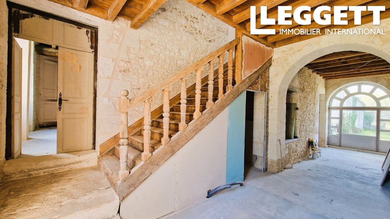 Château With 5 Bedrooms, Caretaker's Cottage And Stunning Views 4
