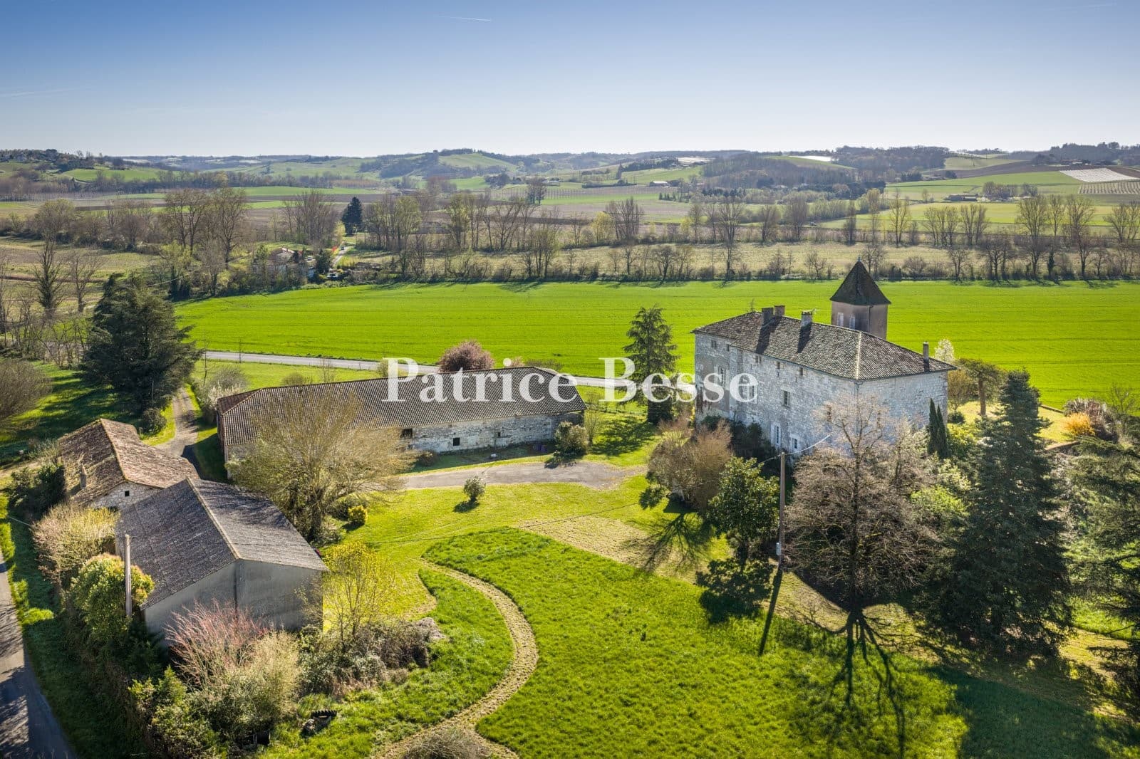 Castle 397 Sqm 4 Bedrooms 2