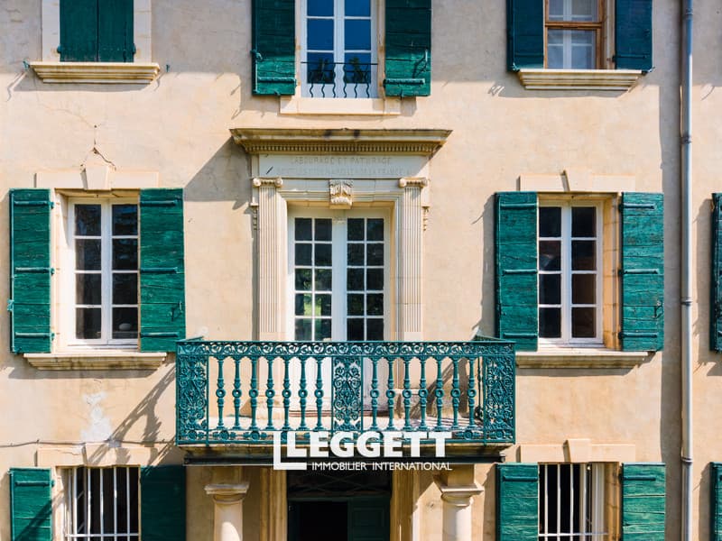 Magnificent 17th Century Château With Expansive Grounds 3