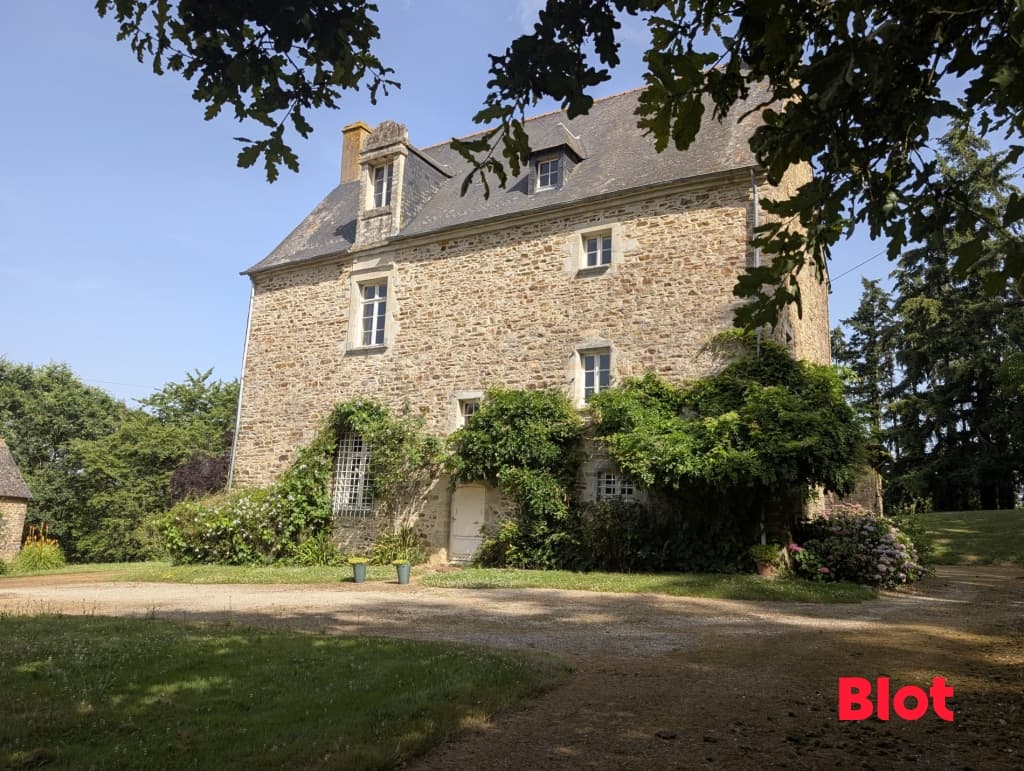 Charming 17th Century Castle With Swimming Pool