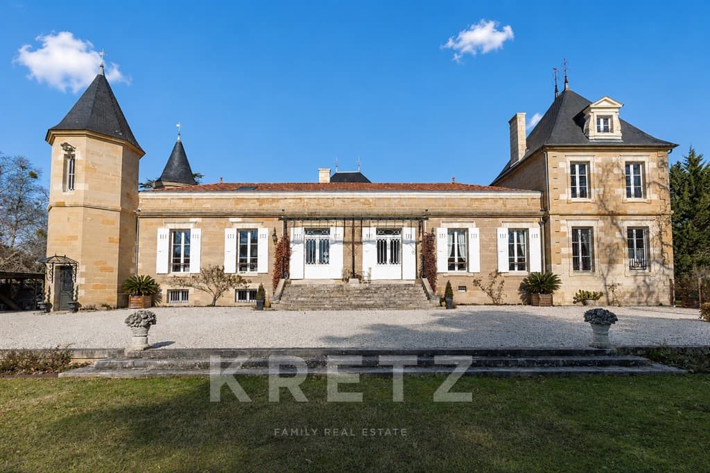 Elegant 19th Century Château Surrounded By Vineyards