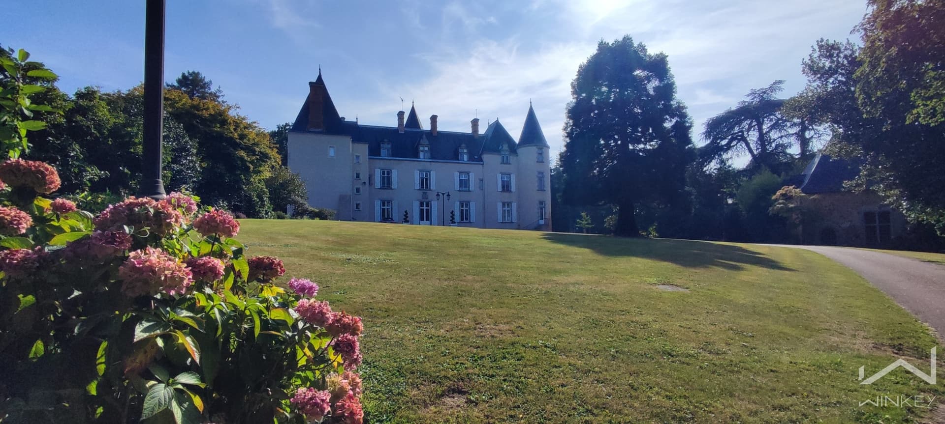 Elegant Château with Indoor Pool and Tennis Court on the Mayenne River 4