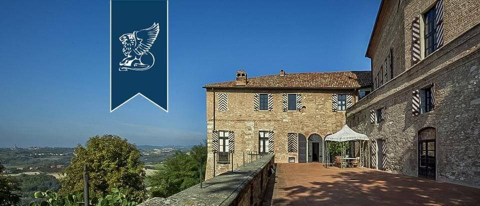 Historic Castle With Medieval Kitchens And Ornate Ceilings 4