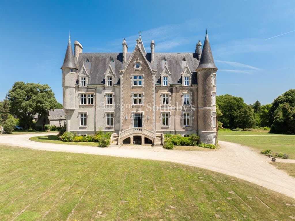 Majestic Castle With 800 Sqm And 20 Hectares Of Park In Brittany 2