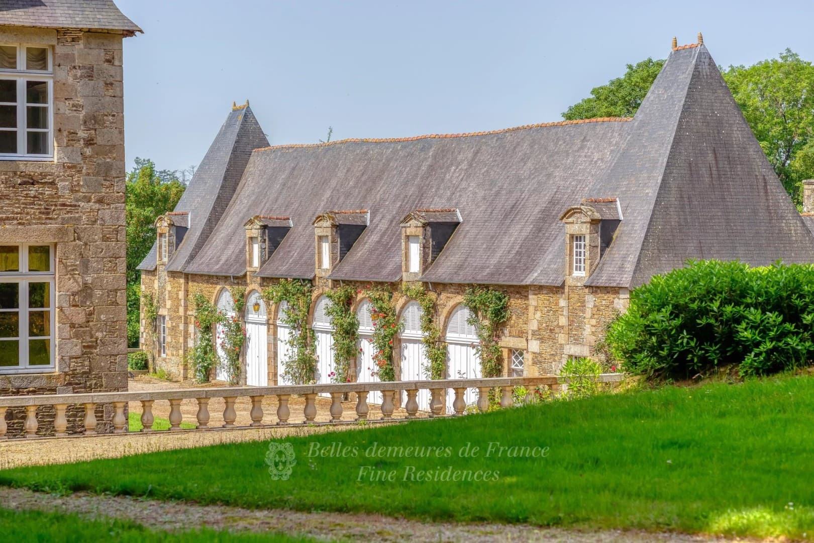 Exceptional Château with 14 Bedrooms and Swimming Pool in Normandy 4