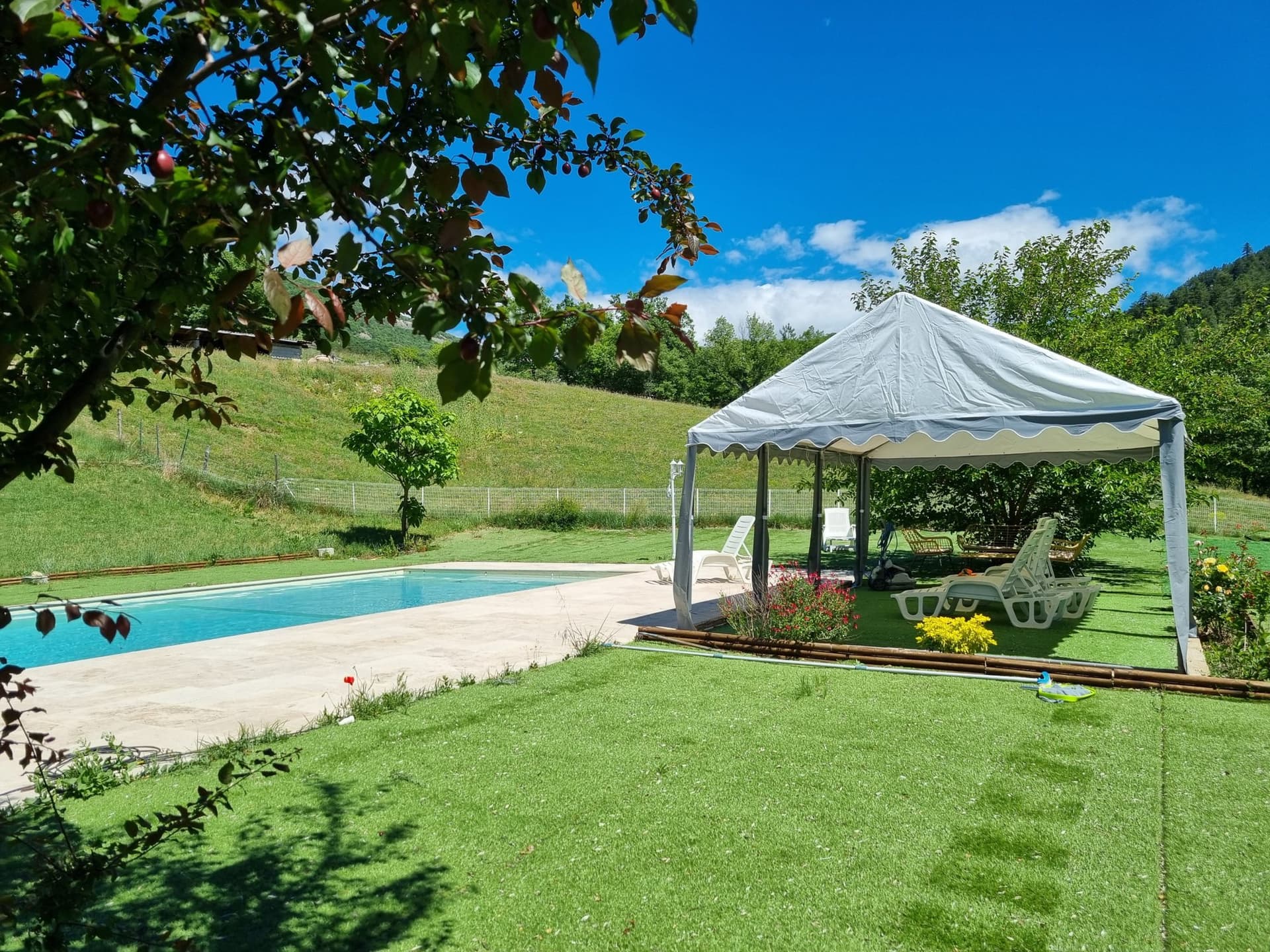 Charming Property With Guest House And Swimming Pool 3