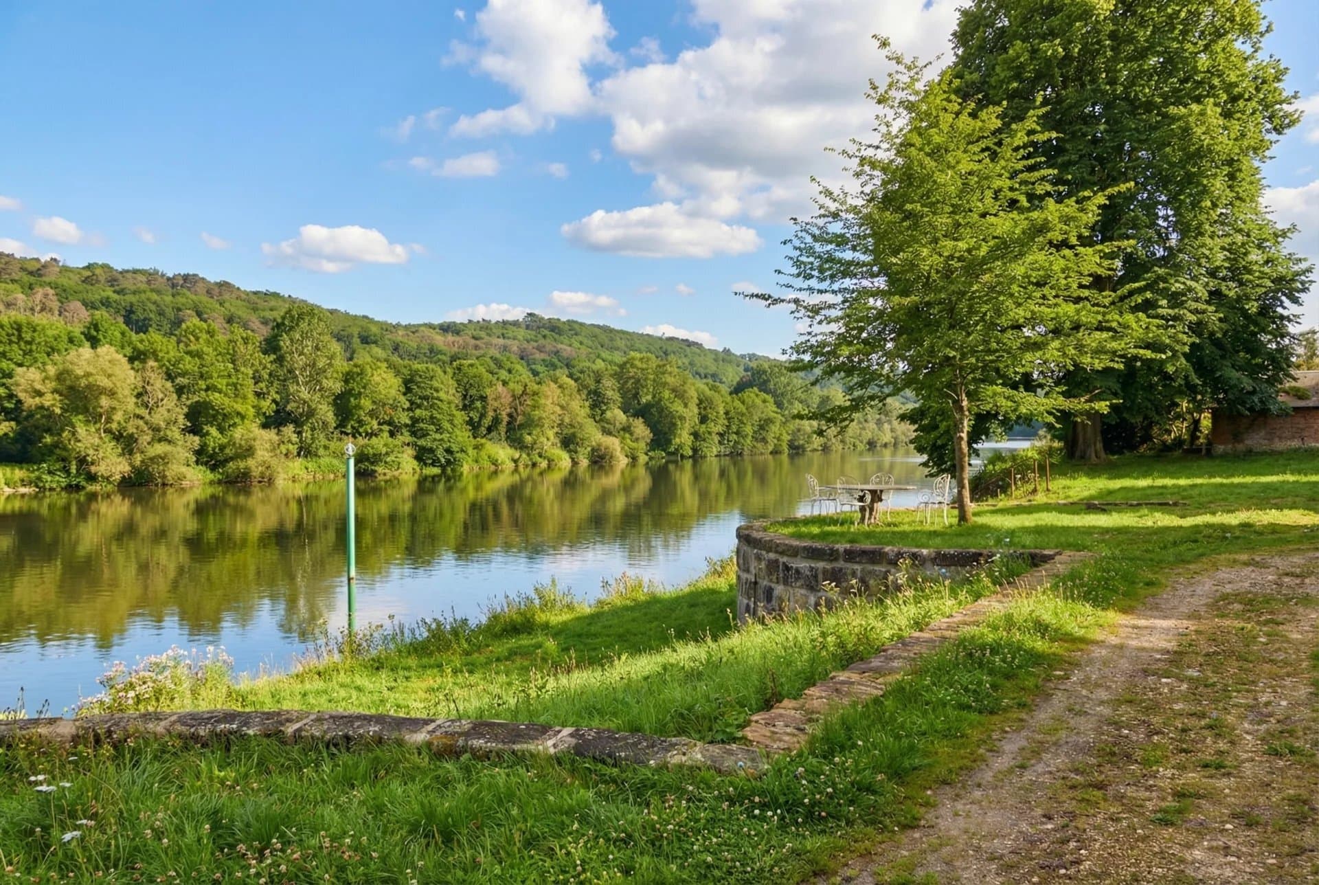 Historic Château with River Frontage and Expansive Grounds 5