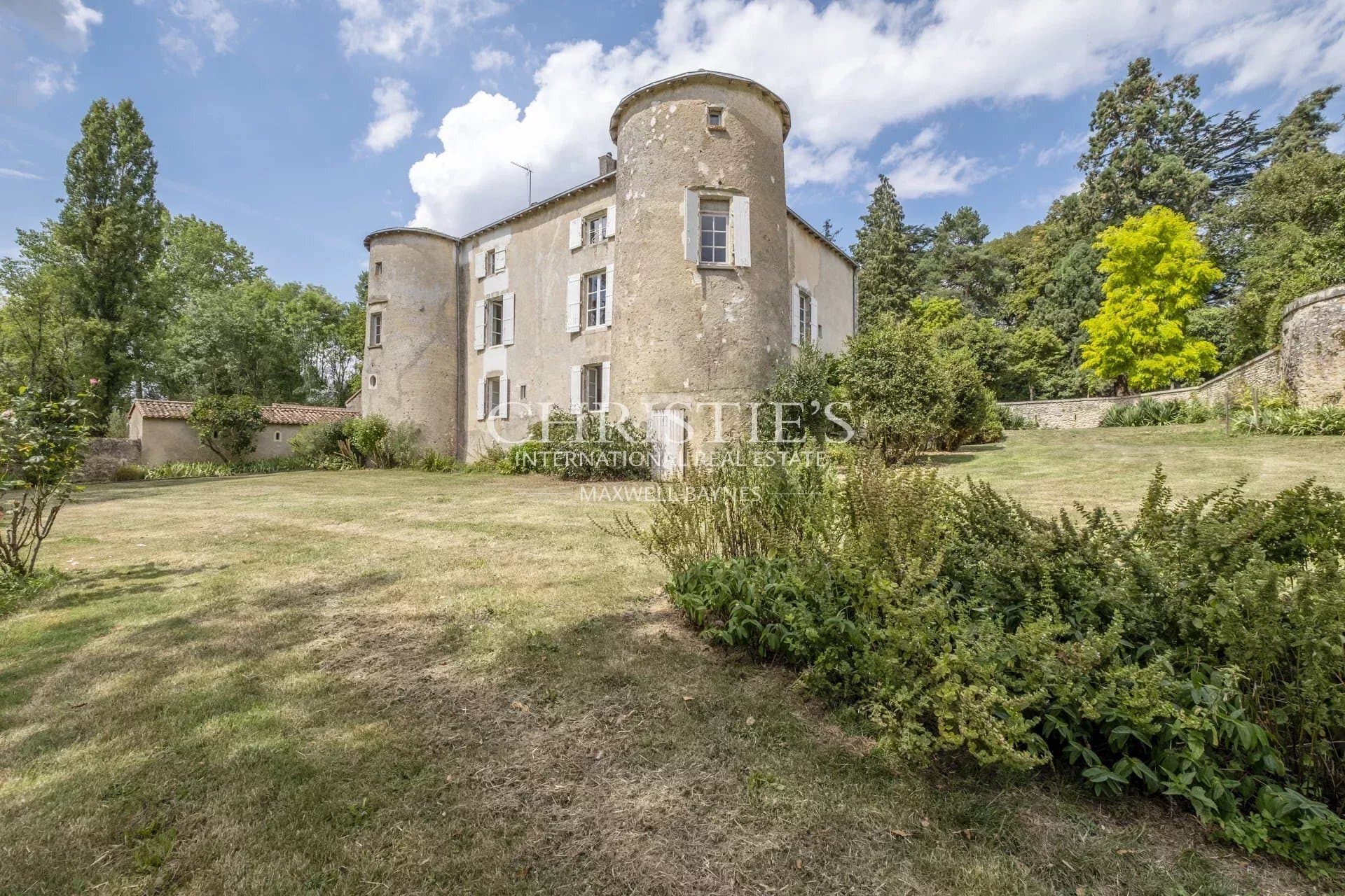 Stunning 15th Century Castle With Extensive Grounds 2