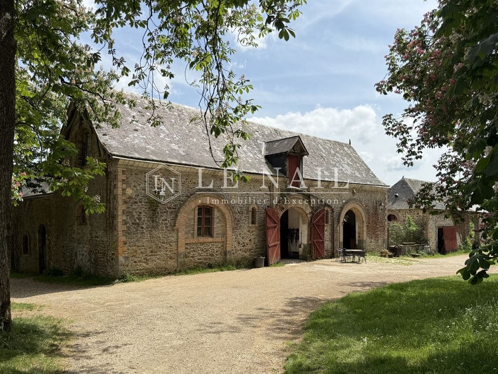 19th Century Château with Extensive Grounds and Outbuildings 2