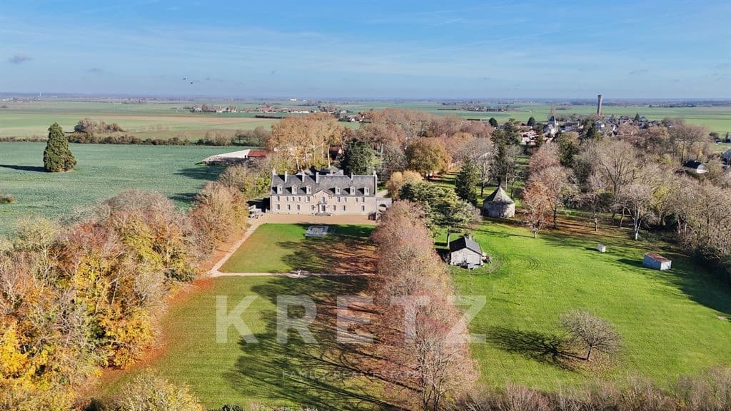 Château du Marquis Lafayette 710 Sqm 20 Bedrooms 3