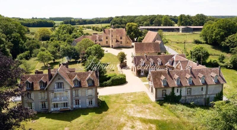 Historic Castle Built in 1450 with 23 Bedrooms 2