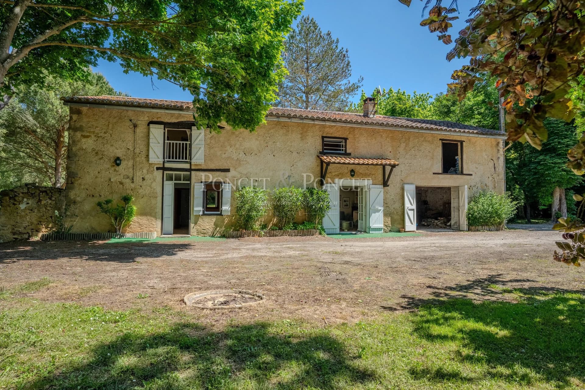 Restored 13th Century Château With 16 Bedrooms And Natural Swimming Pool