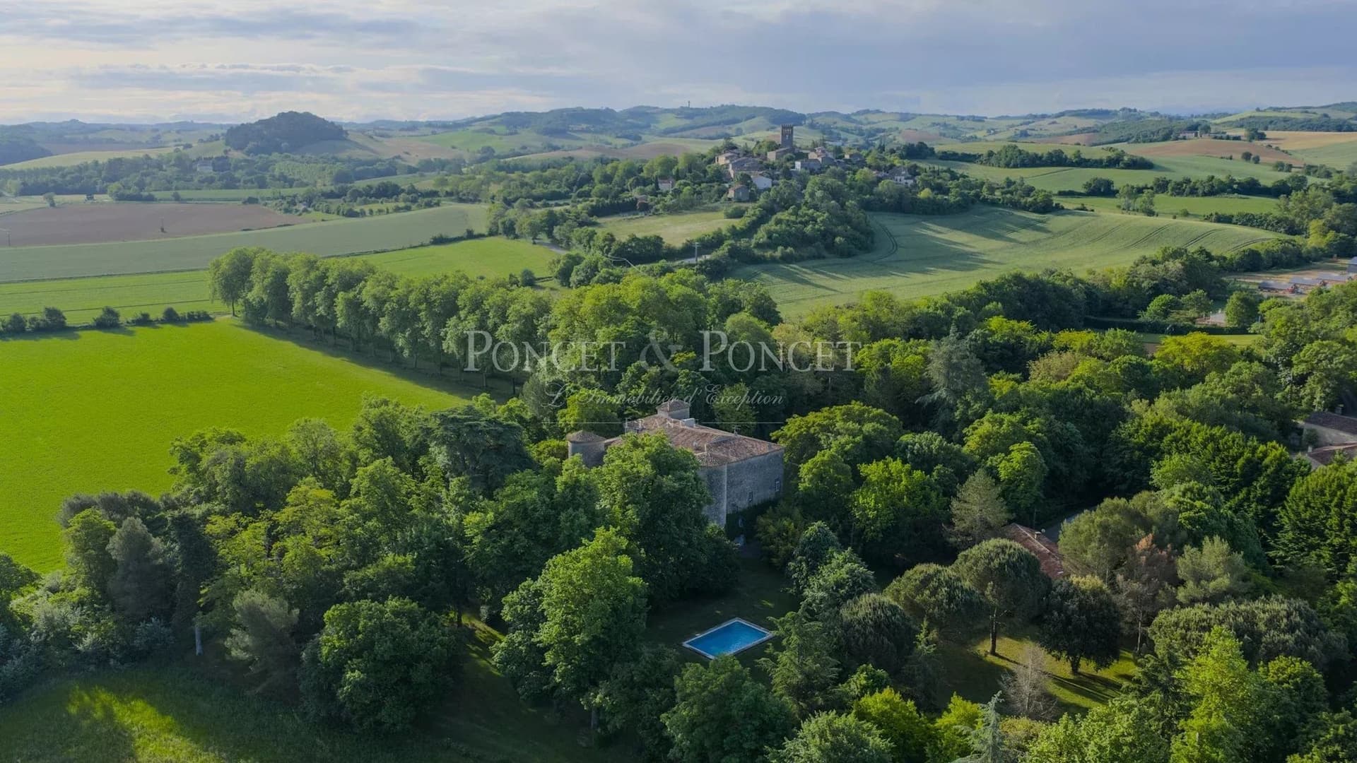 Restored 13th Century Château With 16 Bedrooms And Natural Swimming Pool 4