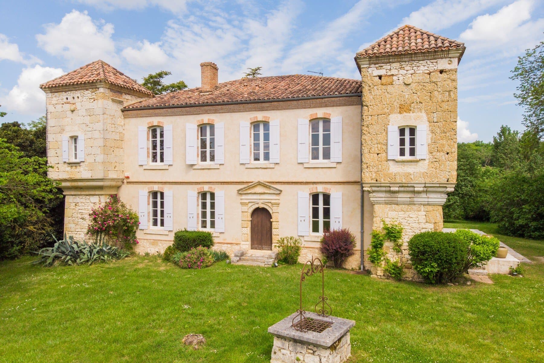 Castles for sale in Gimont