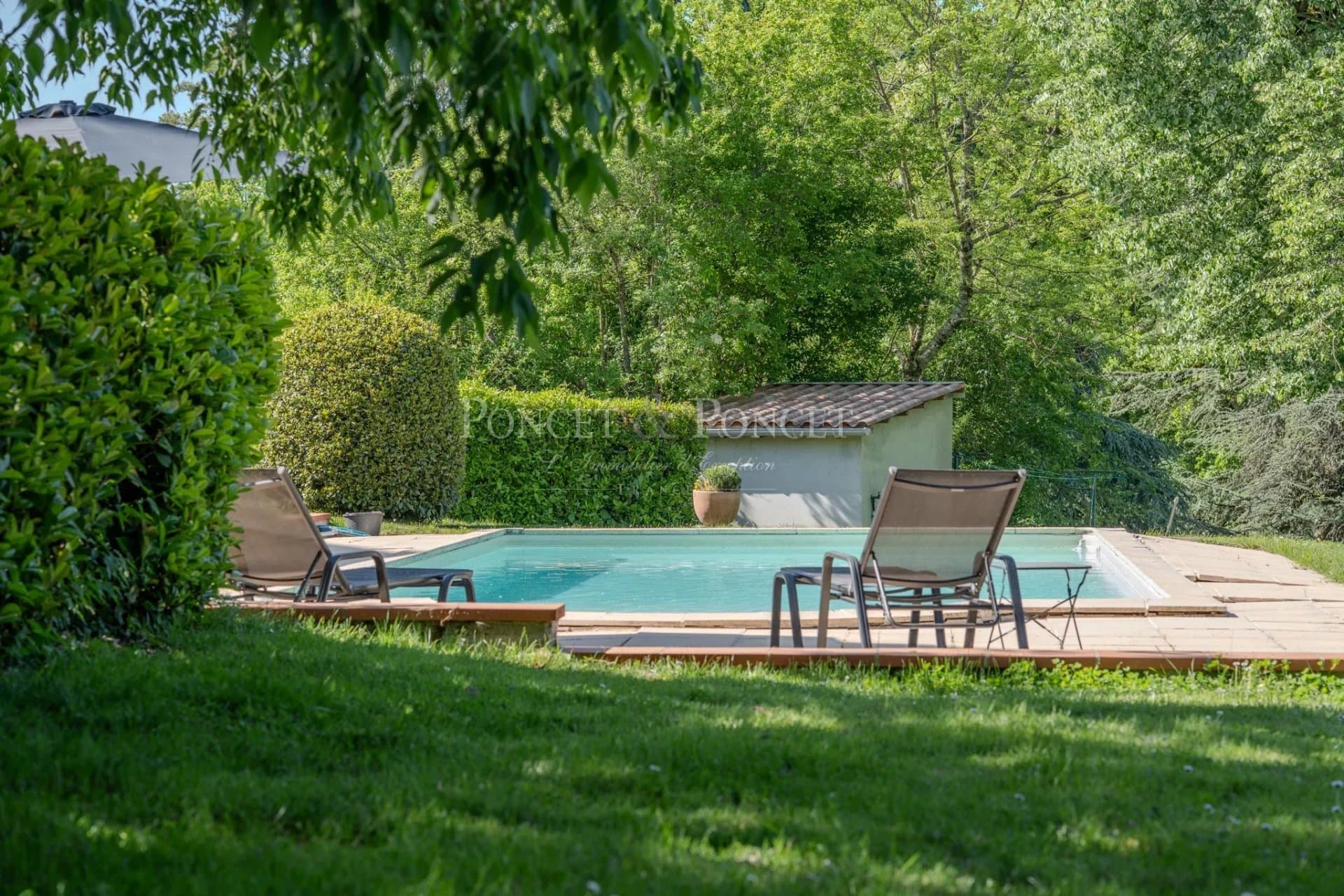 Elegant 19th Century Château With Swimming Pool And Panoramic Views 4