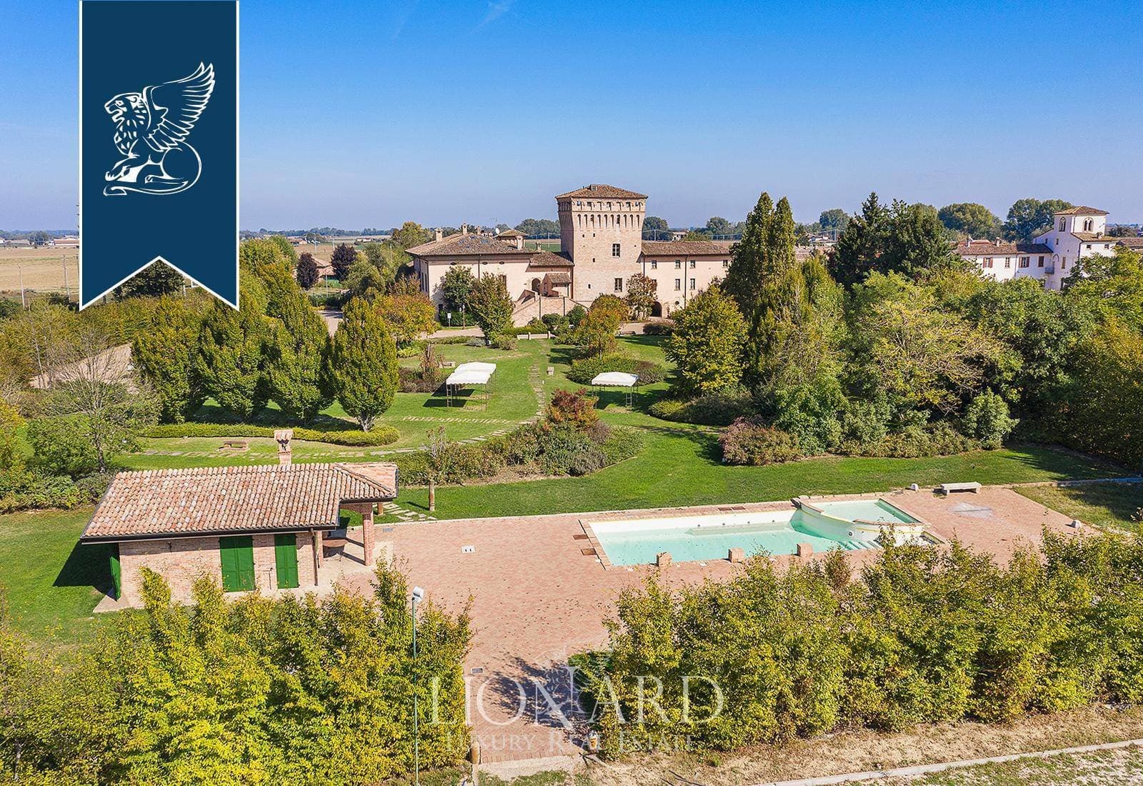 Stunning 13th Century Castle With Luxurious Amenities 3