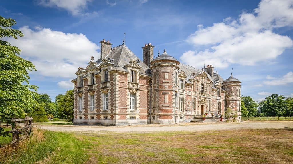 Château des Grands Ifs Surrounded By Wooded Park 2