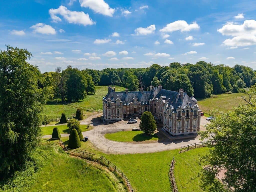 Château des Grands Ifs Surrounded By Wooded Park 3