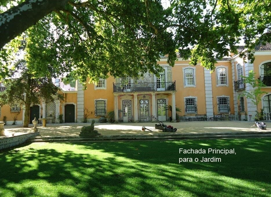 Historic Mansion With Exquisite Gardens And Royal Heritage