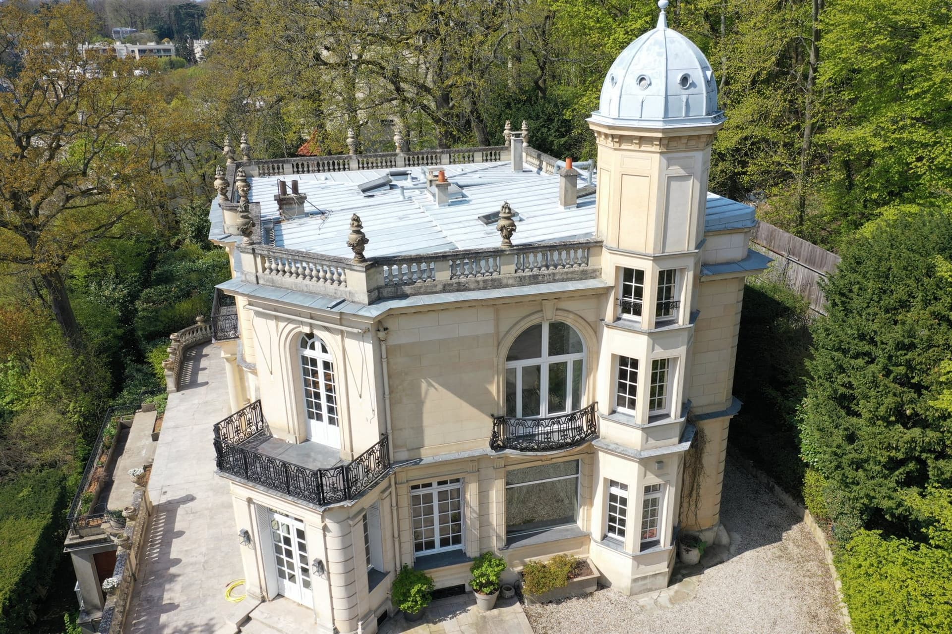 Elegant Chapel Renovated by French Artisans with Swimming Pool 4