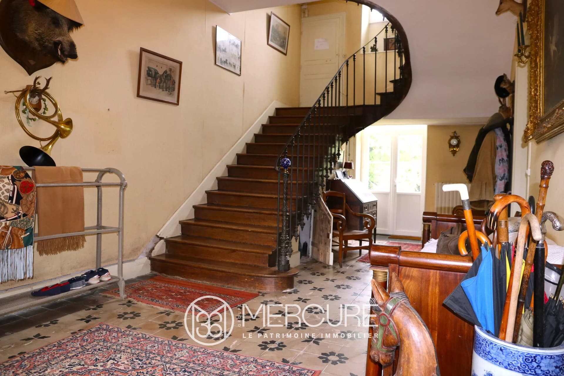 A Charming 19th Century Estate With A Guest House, Outbuildings, A Swimming Pool, And Wooded Grounds 5