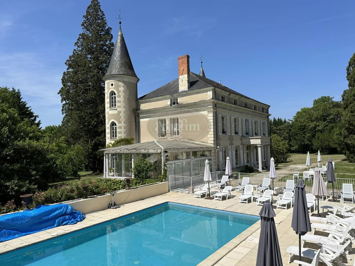 Magnificent 19th Century Castle With Gîte And Heated Pool 3