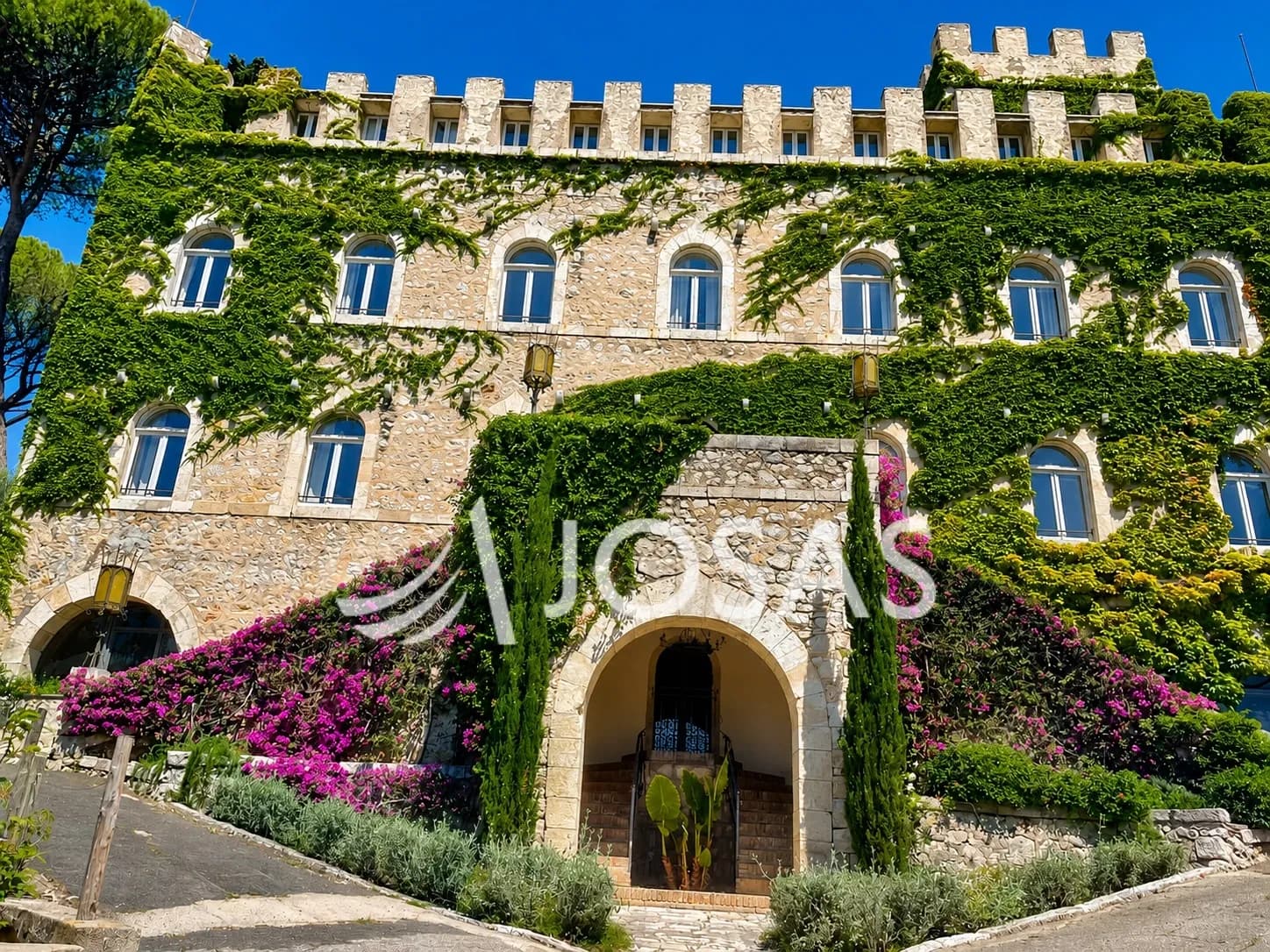 Historic Castle With Panoramic Views And Luxury Hospitality Potential 2