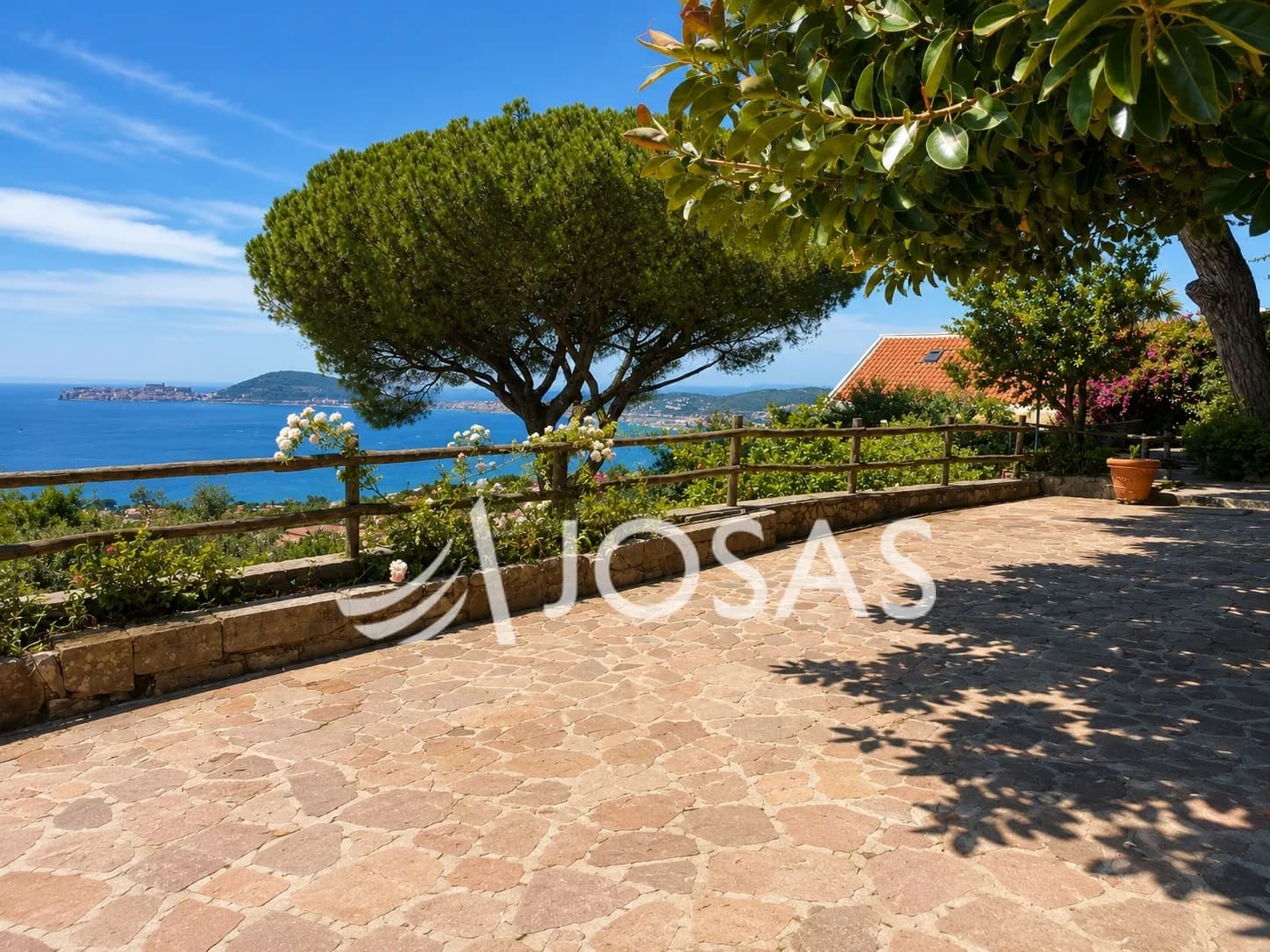 Historic Castle With Panoramic Views And Luxury Hospitality Potential 5