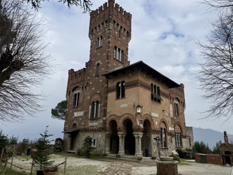 Historic Castle Of San Cipriano With Expansive Park 2