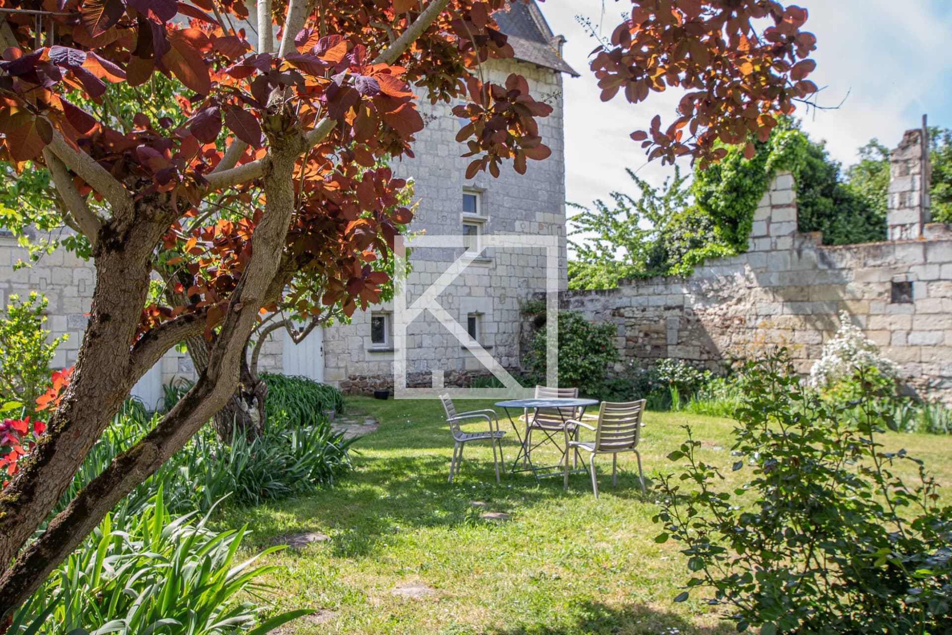 Historic 13th Century Manor Overlooking the Loire 2
