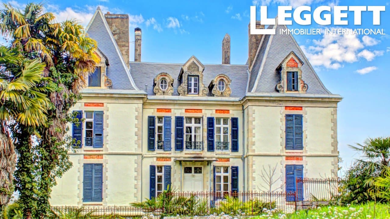 Versatile 19th Century Château With 468 Sqm And 10 Acres Of Potential — Château for sale in Pyrénées-Atlantiques, France
