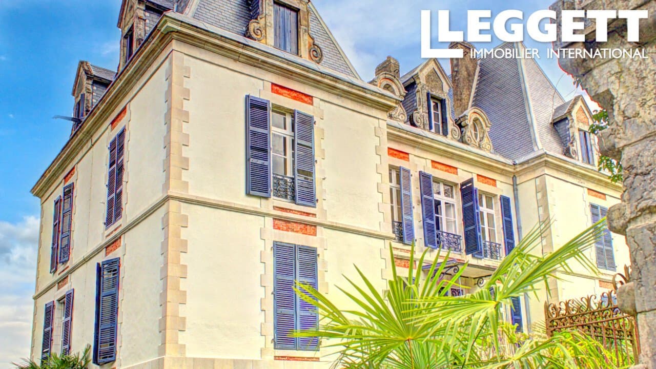 Castles for sale in Pyrénées-Atlantiques