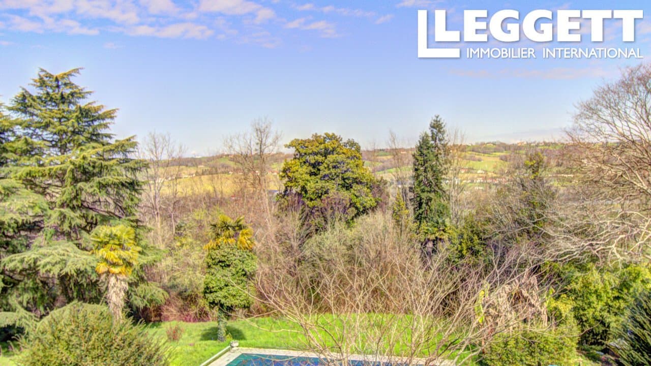 Versatile 19th Century Château With 468 Sqm And 10 Acres Of Potential 3
