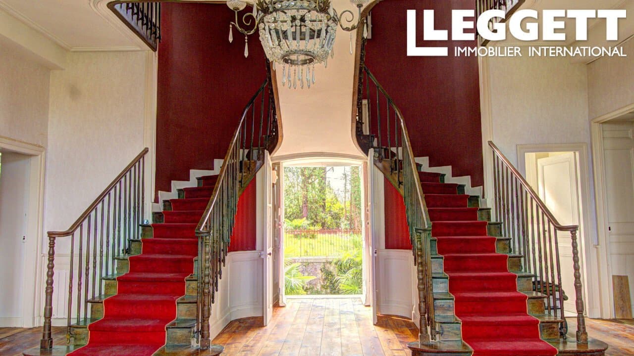 Versatile 19th Century Château With 468 Sqm And 10 Acres Of Potential 5