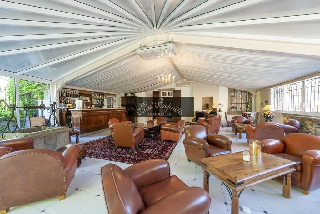 Magnificent 16th Century Château Hotel With Tennis Court And Two Swimming Pools 3