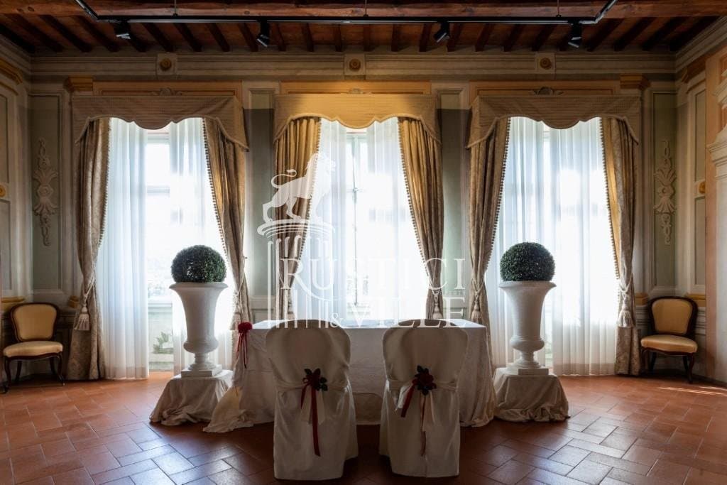 Luxury Historic Villa With Italian Garden Near Pisa 3