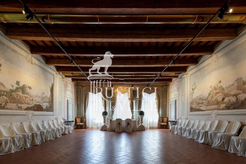 Luxury Historic Villa With Italian Garden Near Pisa 5